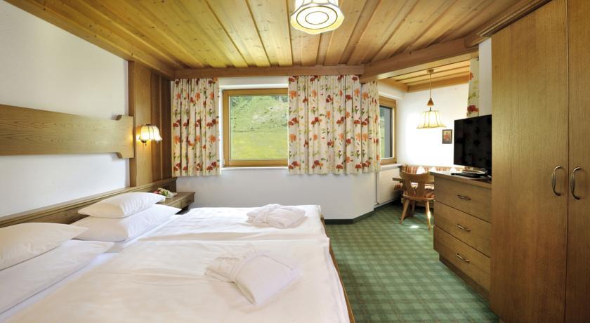 Alpenhotel Tirol Galtür Zimmer foto